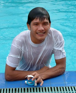 Swimming in clothes is popular worldwide